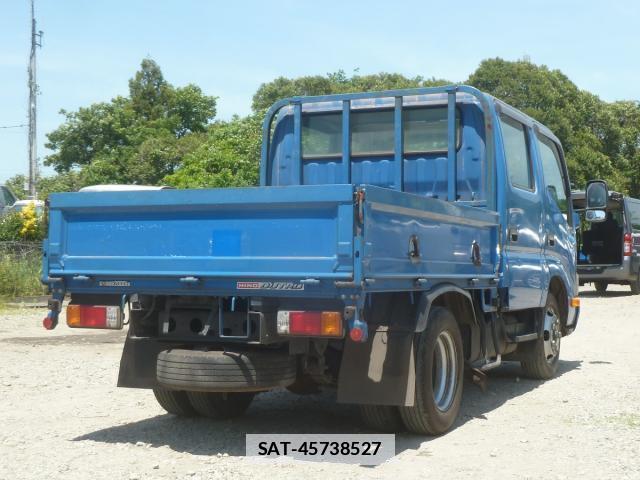 Hino DUTRO 2016-01 7817548-1