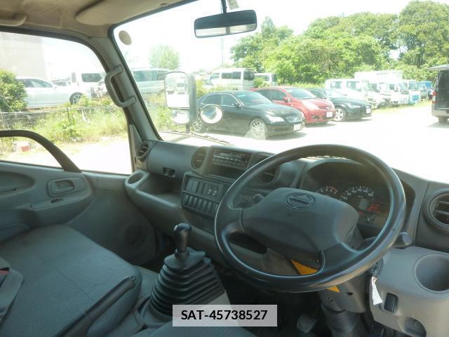 Hino DUTRO 2016-01 7817548-13