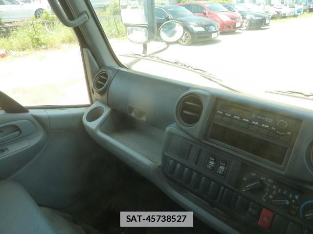 Hino DUTRO 2016-01 7817548-14