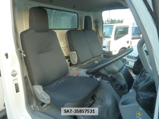 Hino DUTRO 2021-01 7817551-5