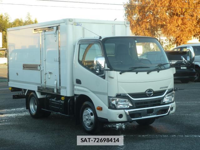 Hino DUTRO 2017-02 7817554-11
