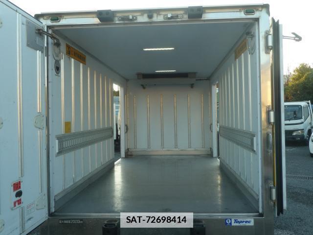 Hino DUTRO 2017-02 7817554-6