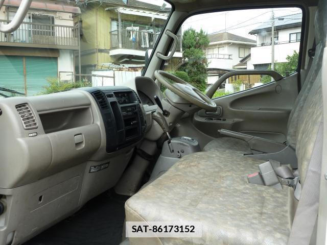 Hino DUTRO 2005-08 7817574-10