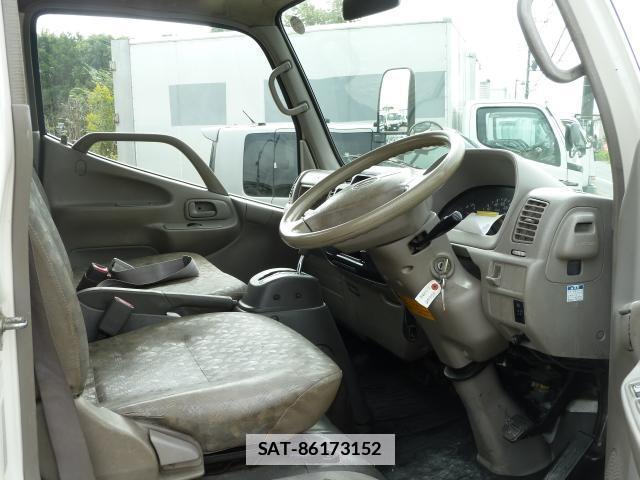 Hino DUTRO 2005-08 7817574-4