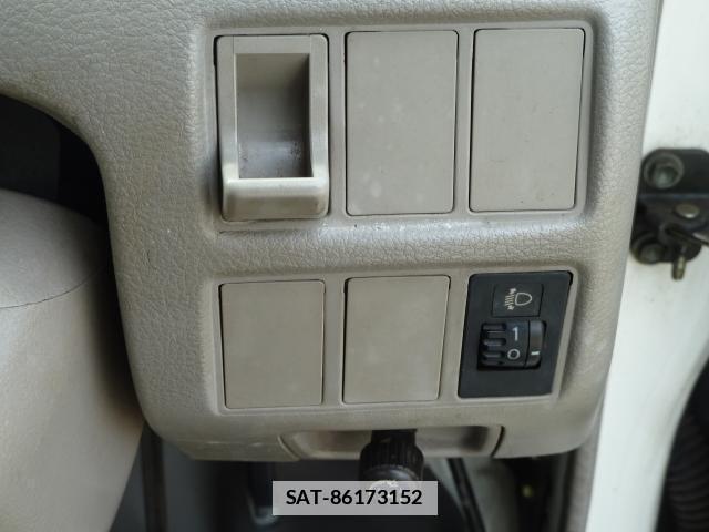 Hino DUTRO 2005-08 7817574-8