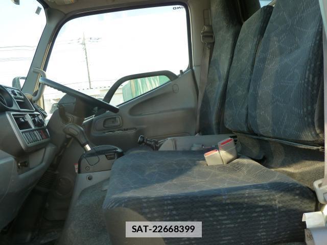 Hino DUTRO 2019-10 7817579-12