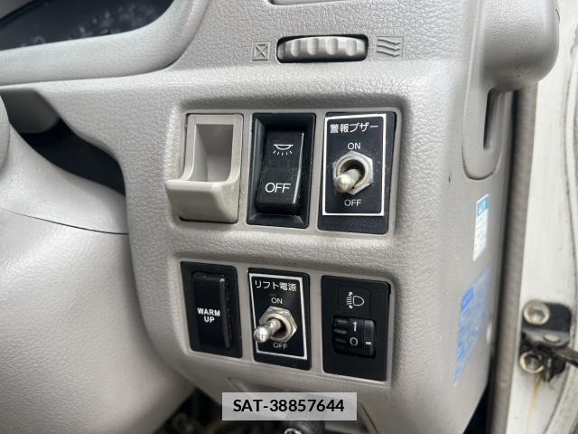 Hino DUTRO 2010-05 7817585-19