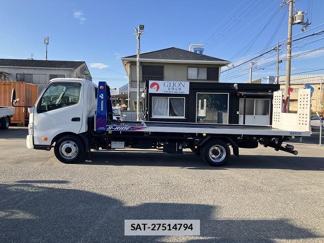 Hino DUTRO 2021-12 7817901-3