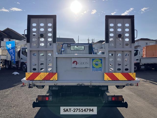 Hino DUTRO 2021-12 7817901-6