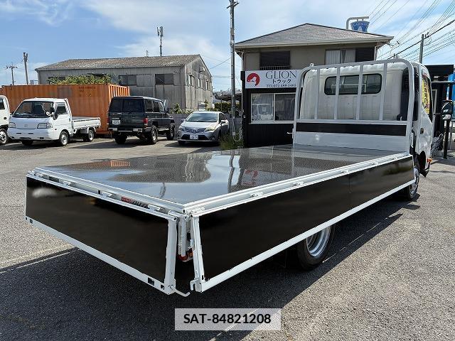 Hino DUTRO 2019-08 7817920-10