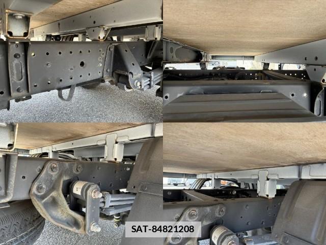 Hino DUTRO 2019-08 7817920-13