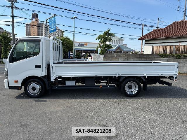 Hino DUTRO 2019-08 7817920-3