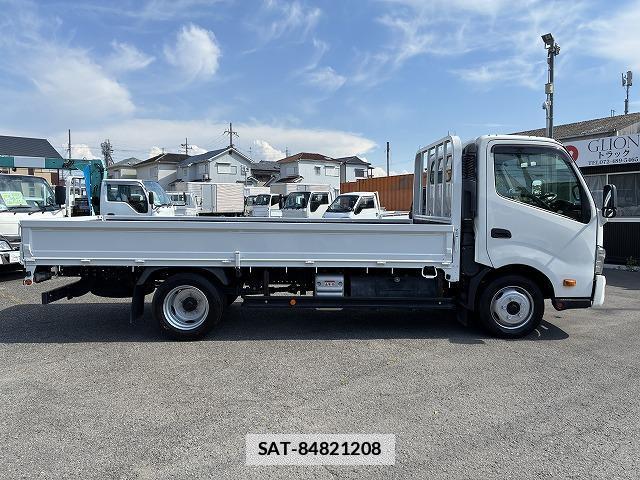 Hino DUTRO 2019-08 7817920-4