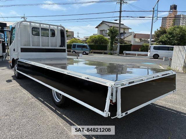 Hino DUTRO 2019-08 7817920-8