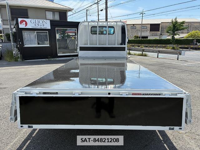 Hino DUTRO 2019-08 7817920-9
