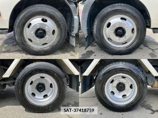 Hino DUTRO 2011-12 7817927-15