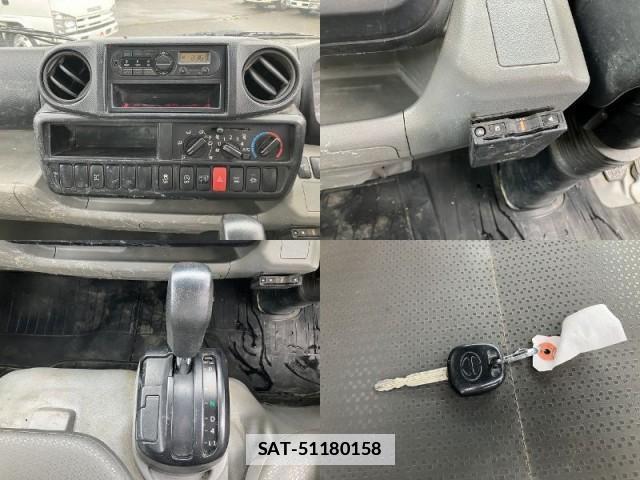 Hino DUTRO 2019-03 7817937-16