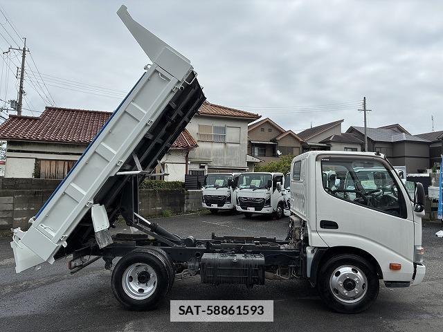 Hino DUTRO 2013-06 7817938-6