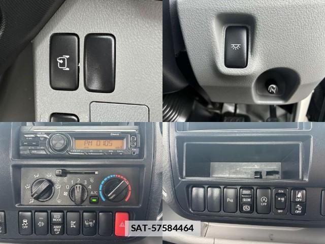 Hino DUTRO 2023-08 7817941-18