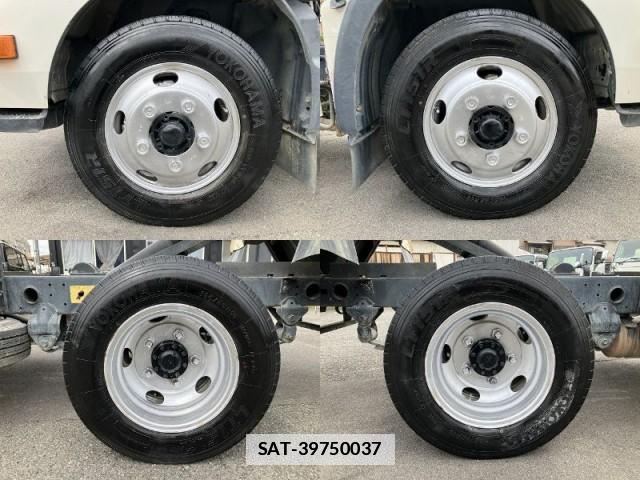 Hino DUTRO 2012-10 7817944-14