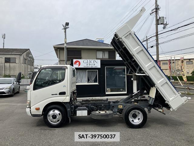 Hino DUTRO 2012-10 7817944-3