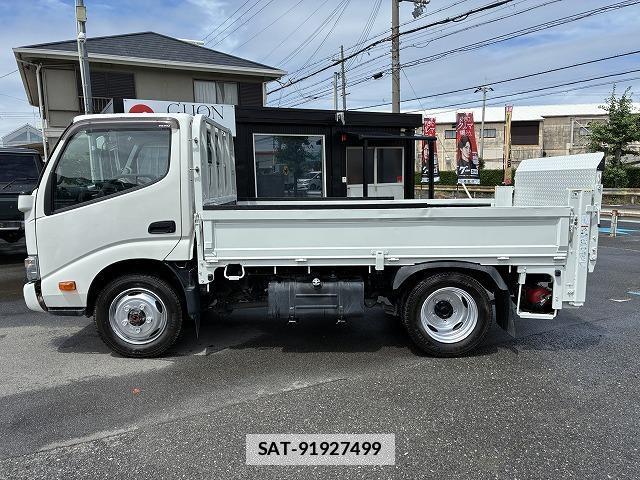 Hino DUTRO 2021-07 7817945-3