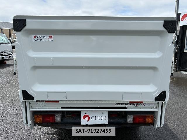 Hino DUTRO 2021-07 7817945-9