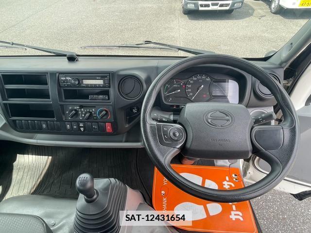 Hino DUTRO 2020-07 7820441-12