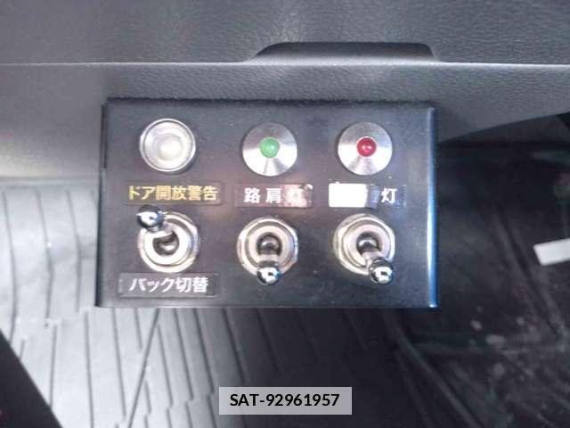 Hino DUTRO 2015-03 7820653-18