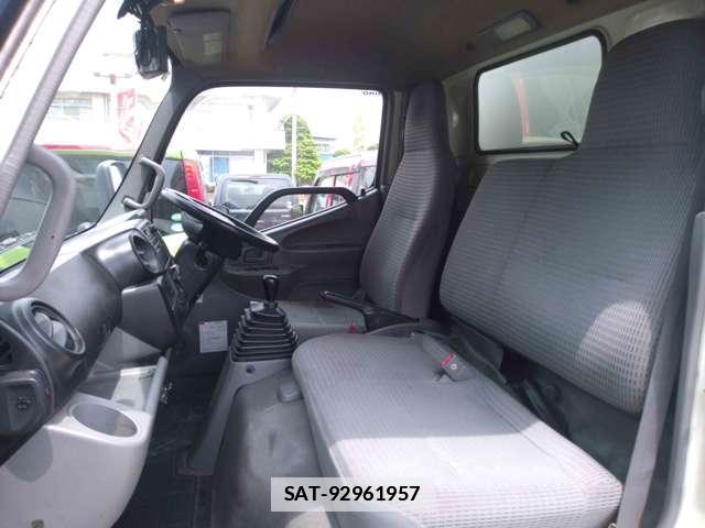 Hino DUTRO 2015-03 7820653-8