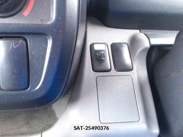 Hino DUTRO 2015-03 7820656-10
