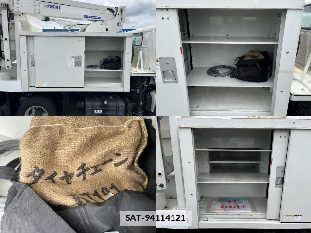 Hino DUTRO 2018-03 7820708-14