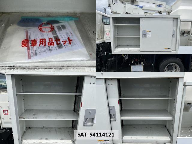 Hino DUTRO 2018-03 7820708-15