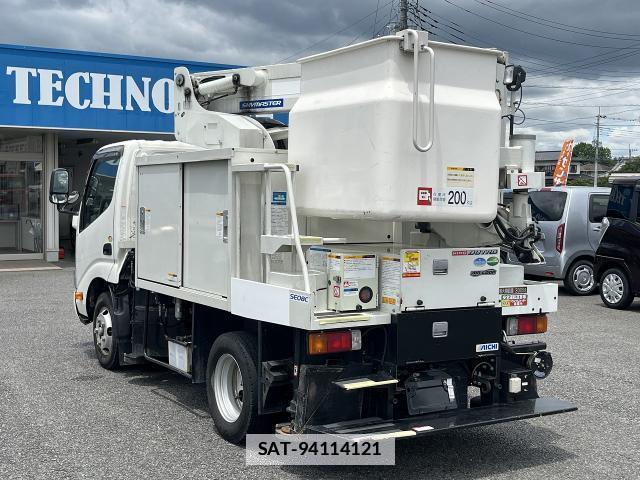 Hino DUTRO 2018-03 7820708-9