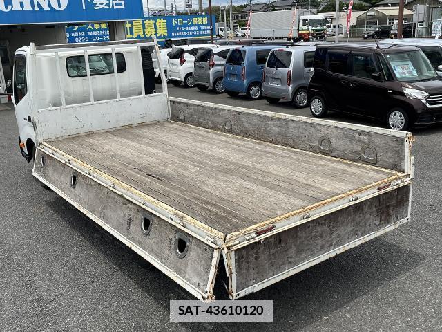 Hino DUTRO 2013-06 7820709-13