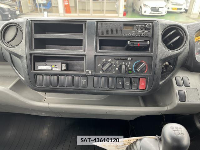 Hino DUTRO 2013-06 7820709-5