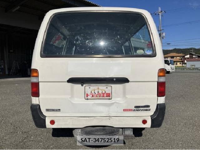 Hino DUTRO 2015 7823189-14