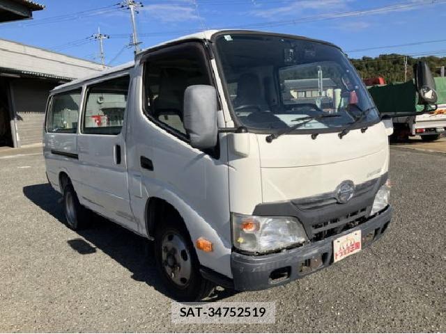 Hino DUTRO 2015 7823189-3