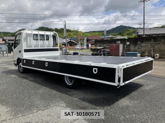 Hino DUTRO 2017 7823196-17
