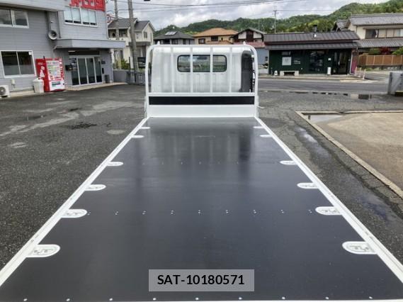 Hino DUTRO 2017 7823196-5