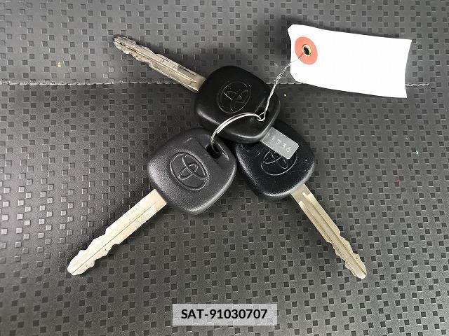Toyota DYNA TRUCK 2011-07 7817432-18