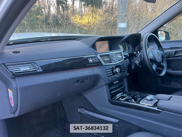 Mercedes Benz E-CLASS 2010-09 7812699-6