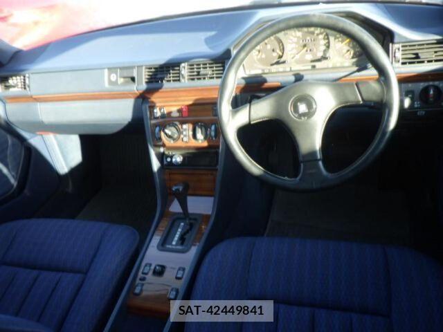 Mercedes Benz E-CLASS 1993-03 7813987-2