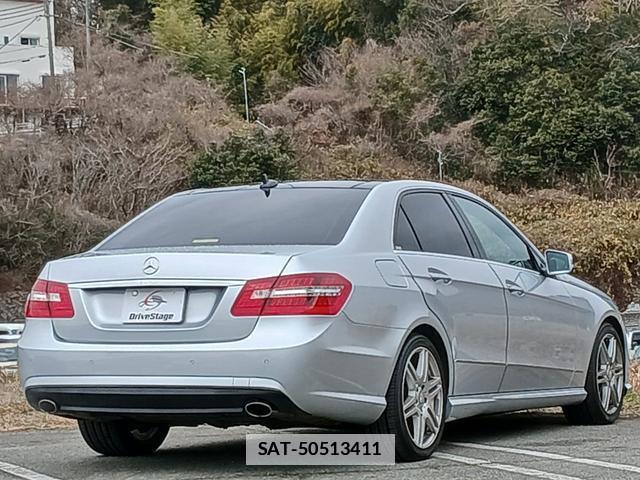 Mercedes Benz E-CLASS 2011-02 7816200-1