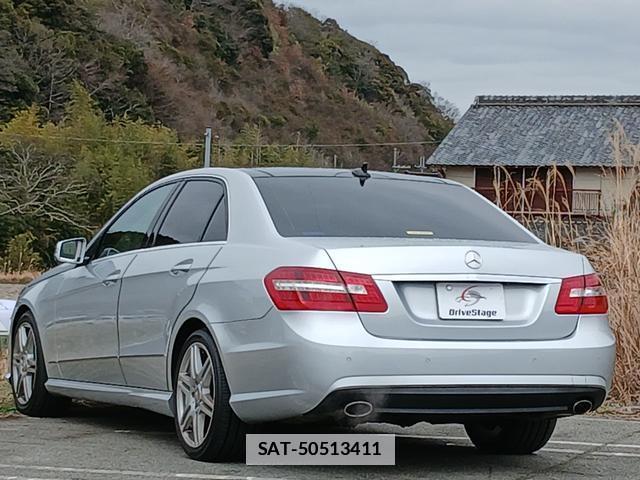 Mercedes Benz E-CLASS 2011-02 7816200-10