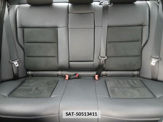 Mercedes Benz E-CLASS 2011-02 7816200-11