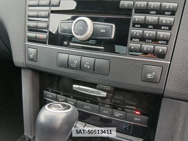 Mercedes Benz E-CLASS 2011-02 7816200-19