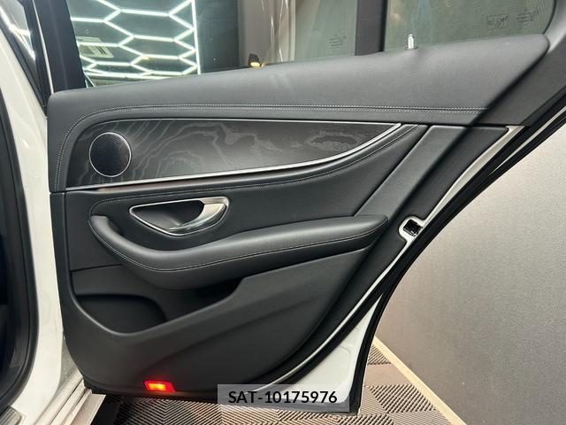 Mercedes Benz E-CLASS 2017-04 7816889-16