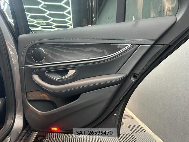 Mercedes Benz E-CLASS 2017-03 7816891-16