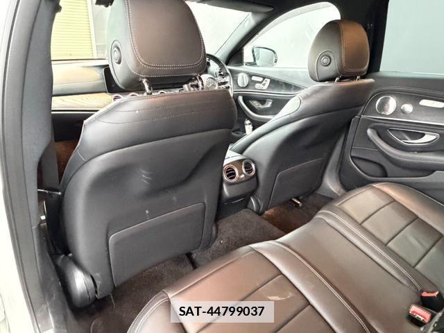 Mercedes Benz E-CLASS 2021-03 7816901-12